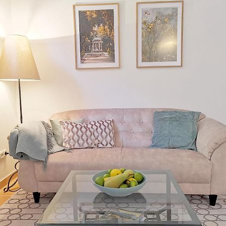 Hillside Apartment With Ac & Heating In Grande Maison Budapest Eksteriør billede
